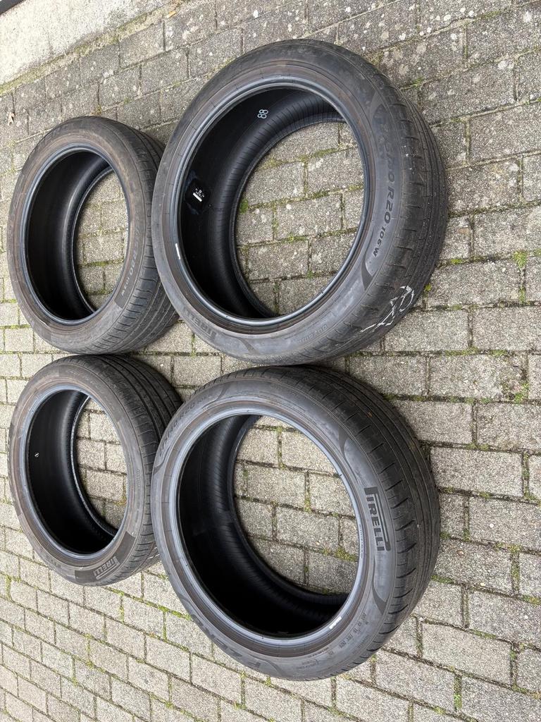 4x Pirelli zomerbanden 275/40 R20 106W, Ophalen, Gebruikt, 275 mm, Band(en)