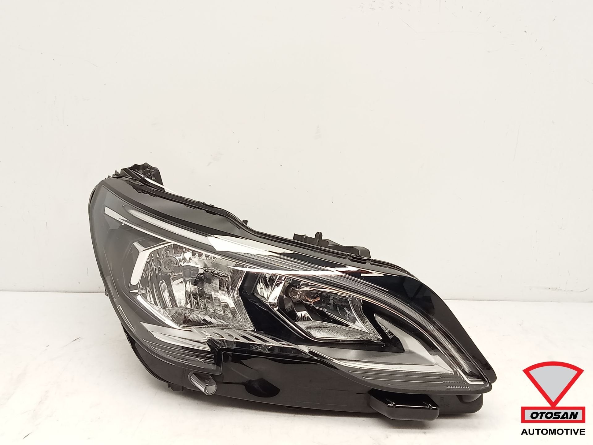 Peugeot 3008 5008 2016+ Halogeen Koplamp Rechts 9810478080, Taurusavenue 1
2132 LS  Hoofddorp, NL, Gebruikt, Contact.group@renault.com