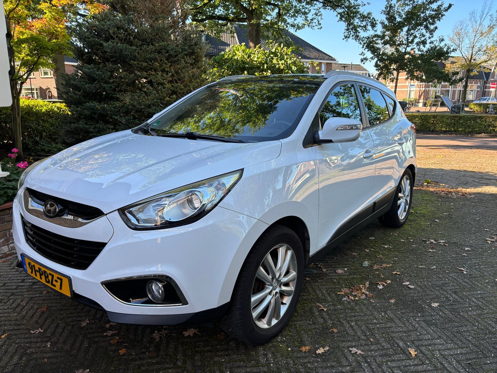 Hyundai iX35 2.0 I 2WD 2011 Wit, 1998 cc, Panoramadak, Zwart, 4 cilinders