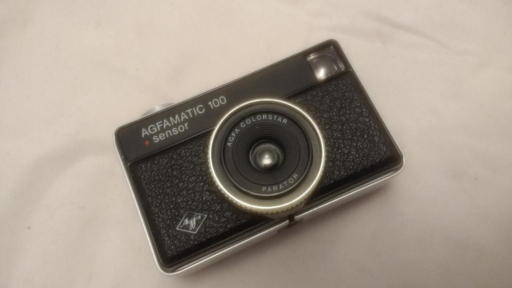 Agfa Agfamatic 100 Sensor vintage analog camera, Ophalen of Verzenden, Gebruikt, Compact, Overige Merken