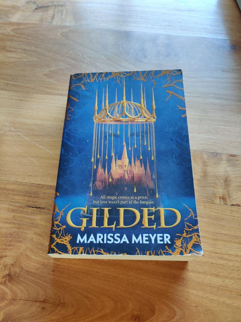 Gilded - Marissa Meyer, Boeken, Fantasy, Ophalen of Verzenden, Zo goed als nieuw, Marissa Meyer