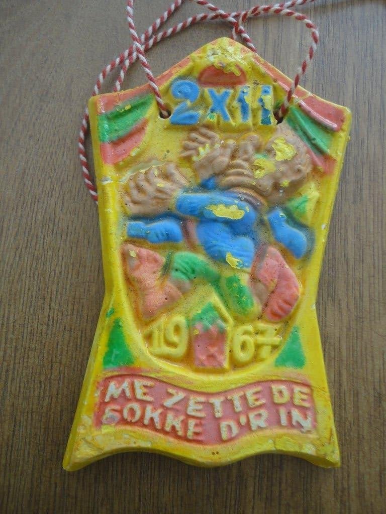 Carnaval Veldteken Krabbegat Bergen op Zoom 1967, Ophalen of Verzenden, Gebruikt, Figuurtje