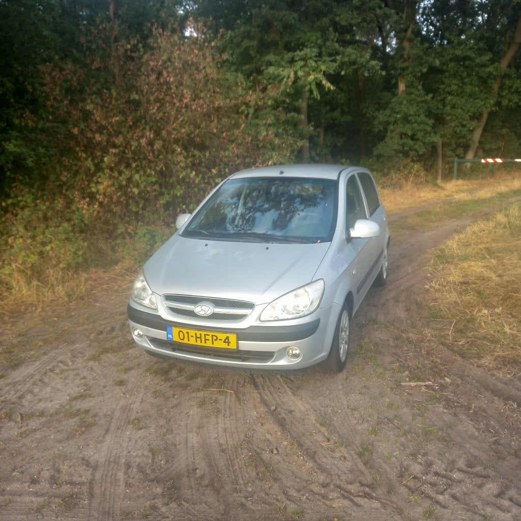 Hyundai Getz 1.4 5DRS 2008 Grijs nieuwe apk 114dkm airco, Auto's, Hyundai, Voorwielaandrijving, 40 €/maand, Zwart, 4 cilinders