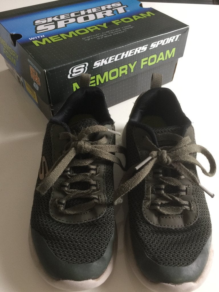 Skechers sport Memory Foam schoenen maatje 32 zgan (S3), Schoenen, Zo goed als nieuw, Jongen, Skechers