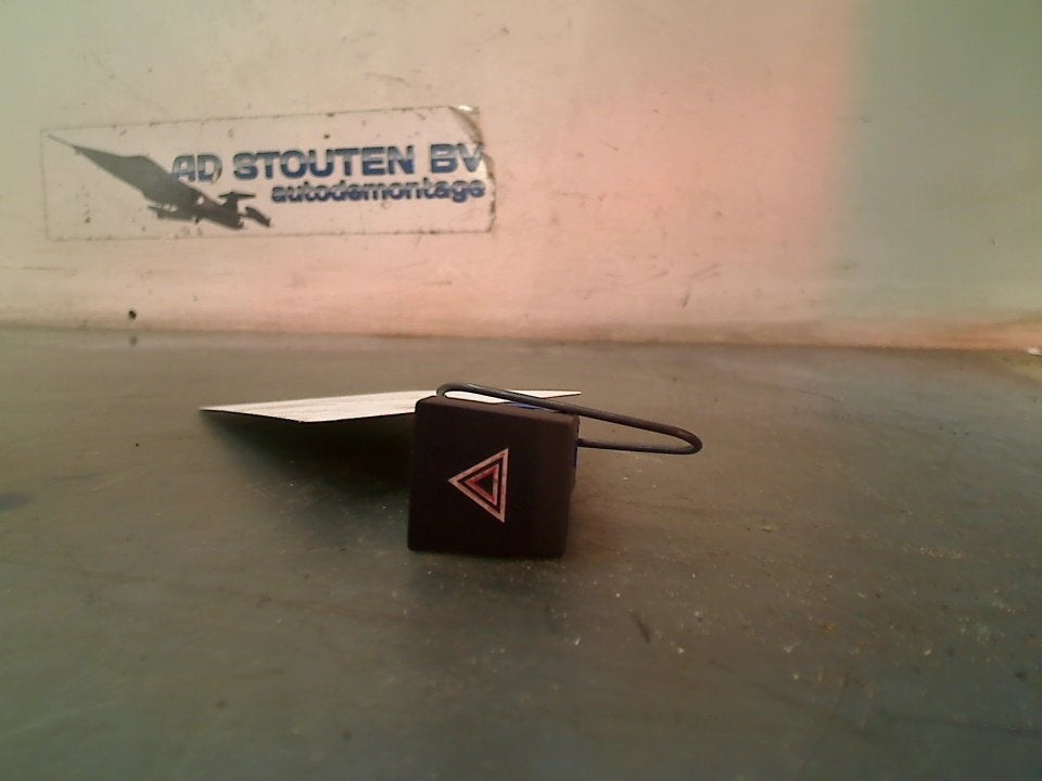 Paniekverlichtingschakelaar Seat Ibiza V (KJB) 6F0953235, Service@seat.de, Seat, Seat Deutschland GmbH, Gebruikt