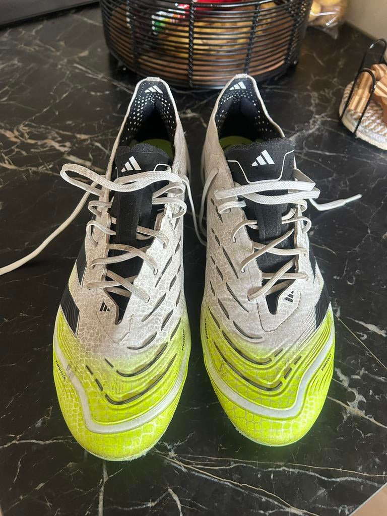 Adidas predator, Maat XS of kleiner, Ophalen of Verzenden, Zo goed als nieuw, Schoenen