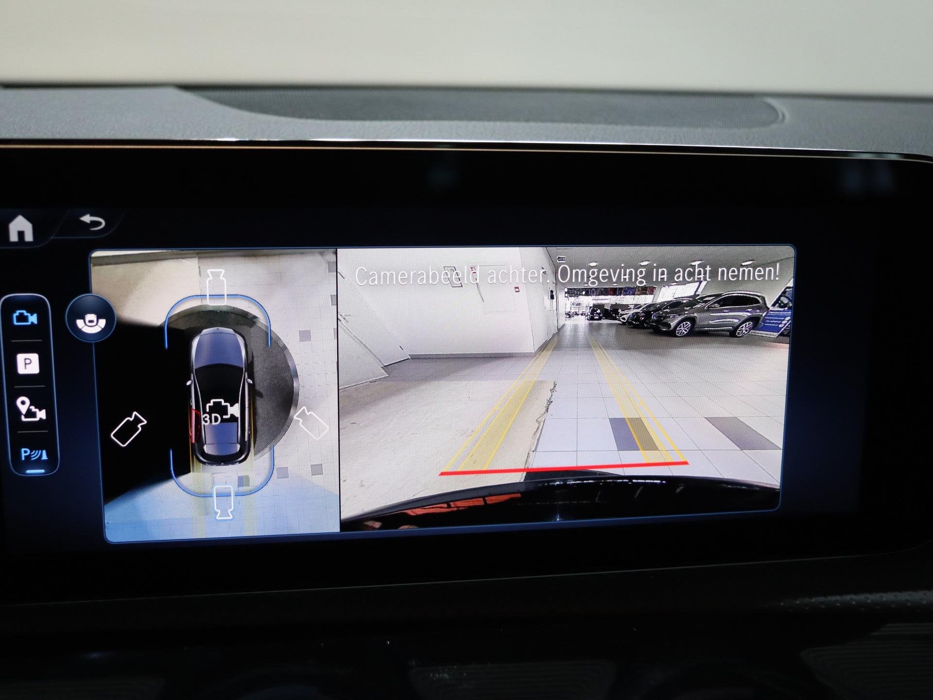 Foto 15 van Mercedes-Benz A-klasse 180 Business Solution AMG | AMG Line