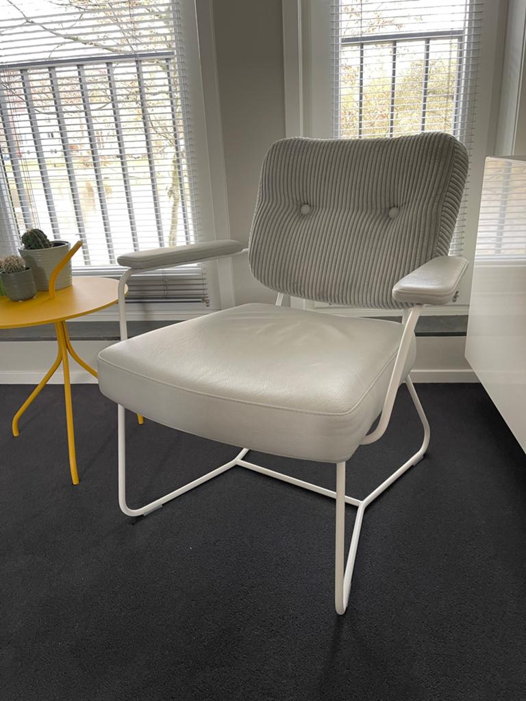 Bert plantagie kiko plus fauteil grijs leer stoel, Huis en Inrichting, Stoelen, Leer, Ophalen of Verzenden, Zo goed als nieuw
