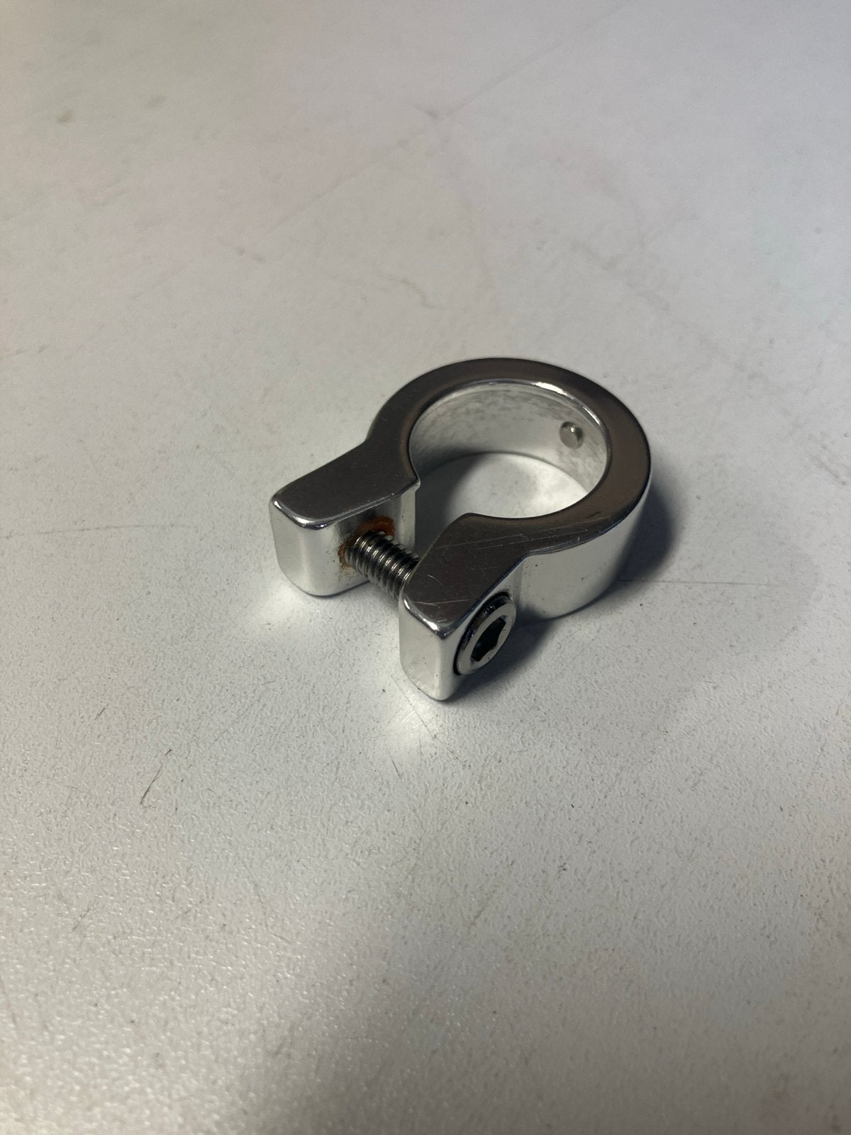 Woom ORIGINAL Zadelpenklem 25,4mm met bout, Overige typen, Kinderfiets, Nieuw, Ophalen of Verzenden