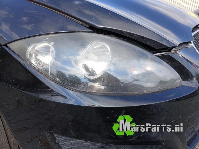 Koplamp rechts van een Seat Leon, Auto-onderdelen, Verlichting, Gebruikt, -, -, Ophalen of Verzenden