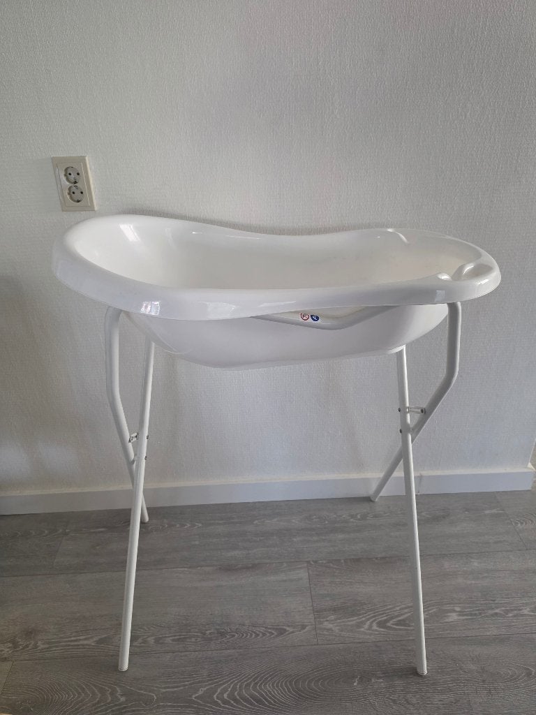 Babybadje met standaard, Ophalen, Zo goed als nieuw, Badje, Standaard