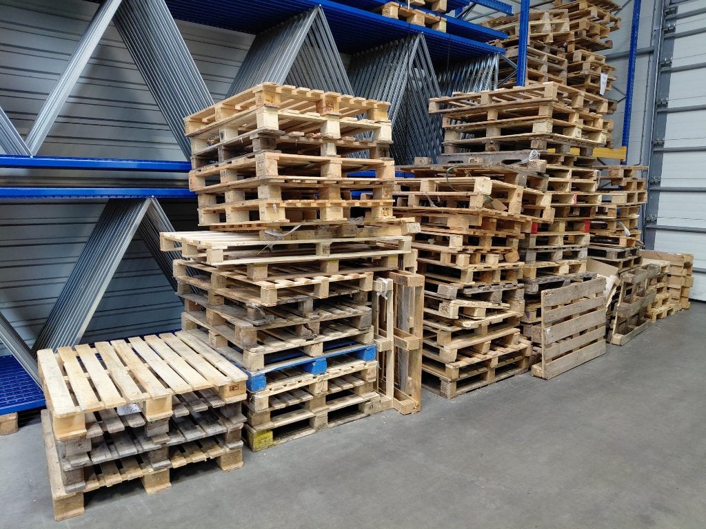 Grote hoeveelheid haardhout GRATIS, 3 tot 6 m³, Ophalen of Verzenden, Overige houtsoorten, Blokken