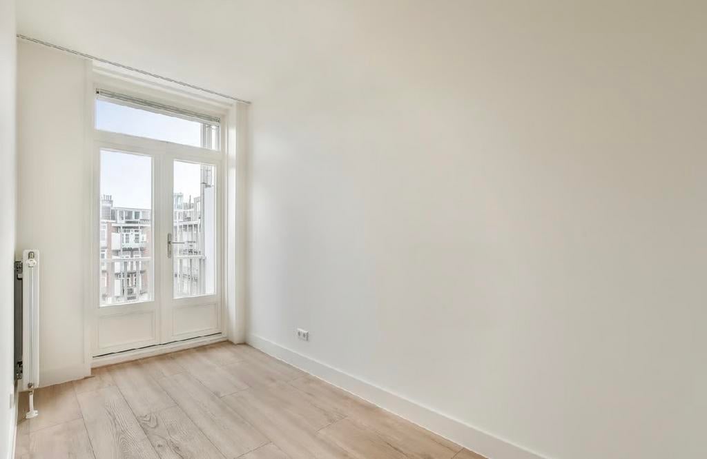 Laminaat vloer eiken - ca. 50m2 (Ophalen tussen 8 - 15 Mei, Ophalen, Bruin, Nieuw, Laminaat