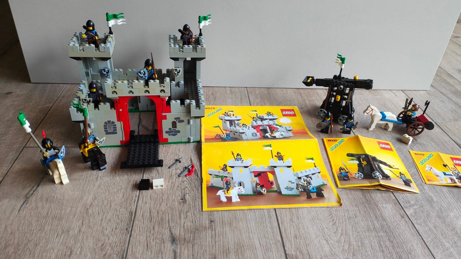 Lego Castle sets 6073, 6030, 6010 compleet met instructies, Kinderen en Baby's, Gebruikt, Lego, Ophalen of Verzenden, Castle