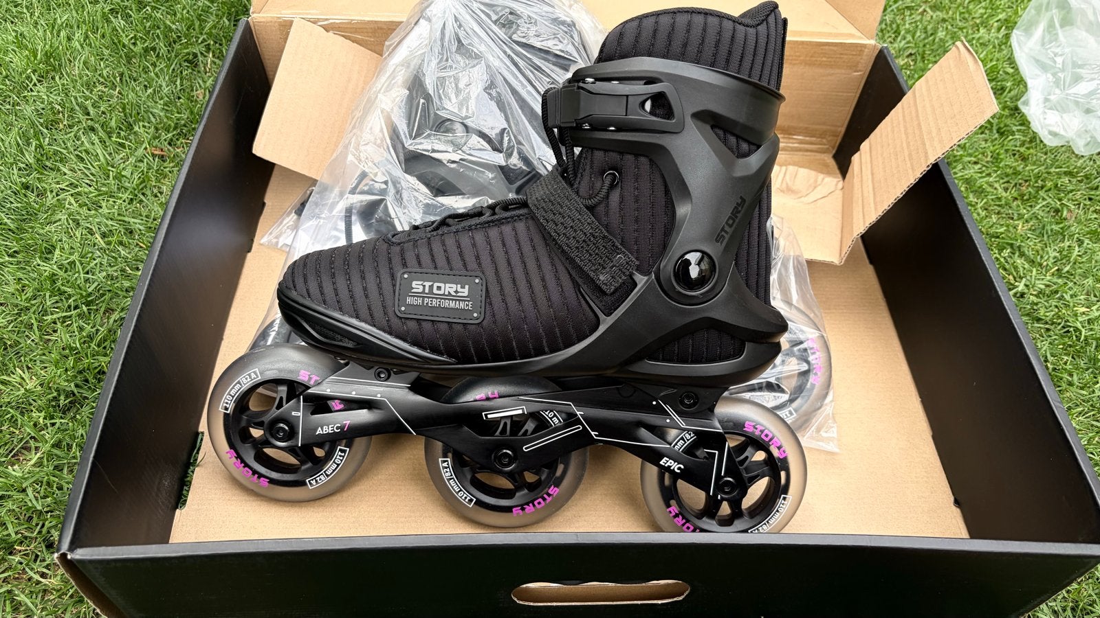 Story Epic Inline Skates - Maat 43 - Nieuw in doos, Sport en Fitness, Skeelers, Heren, Nieuw, Inline skates 4 wielen, Ophalen