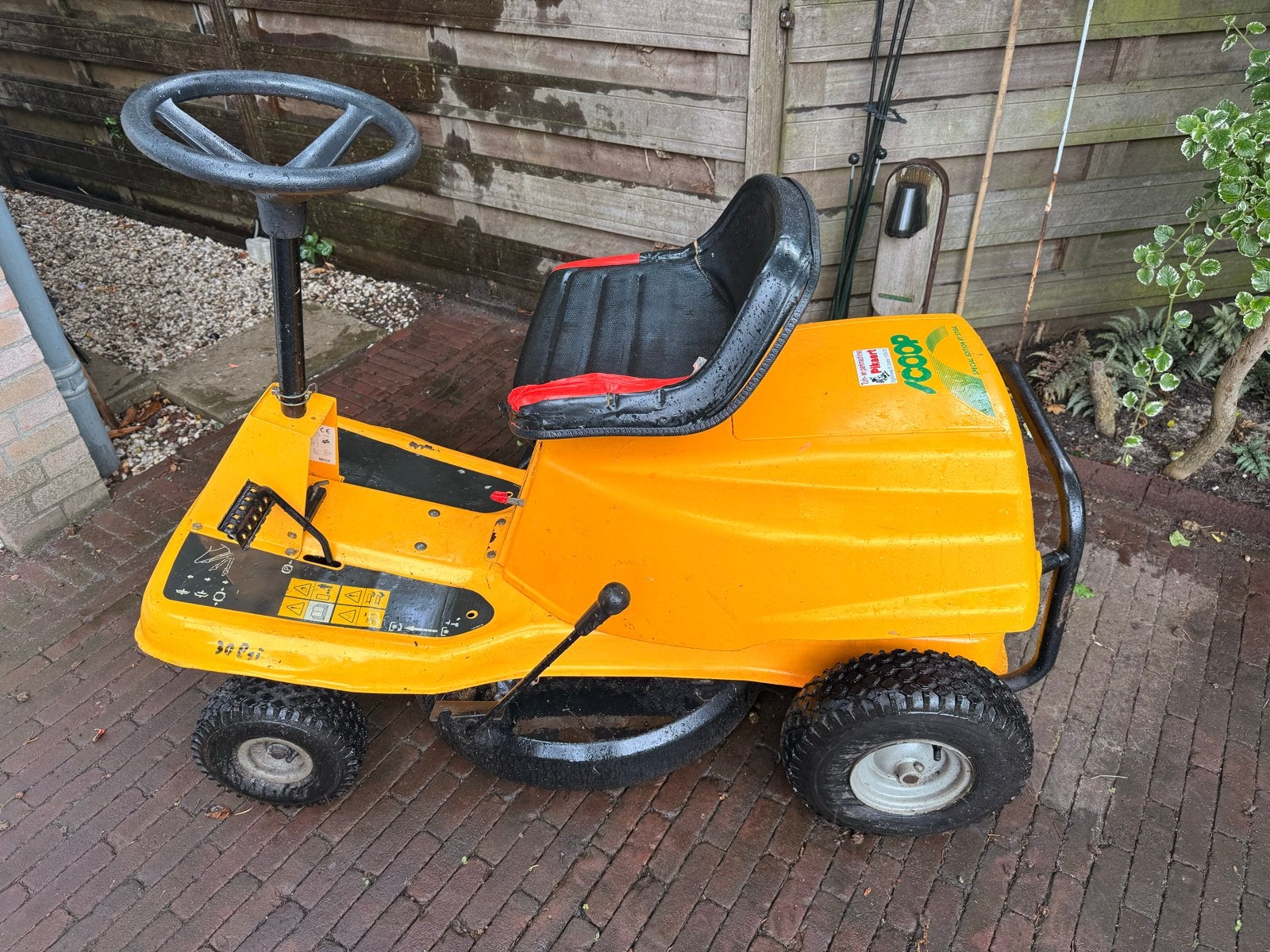 Zitmaaier Stiga Garden, Ophalen, Cirkelmaaier, Gebruikt, Opvangbak