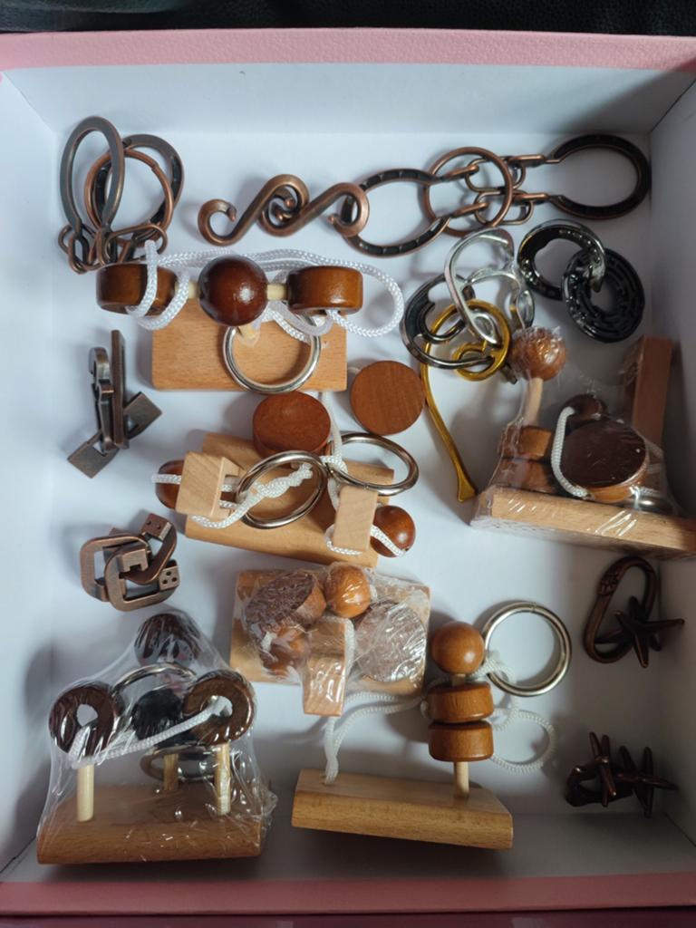 Grote collectie metalen en houten breinbrekers, Hobby en Vrije tijd, Ophalen of Verzenden, Minder dan 500 stukjes, Zo goed als nieuw