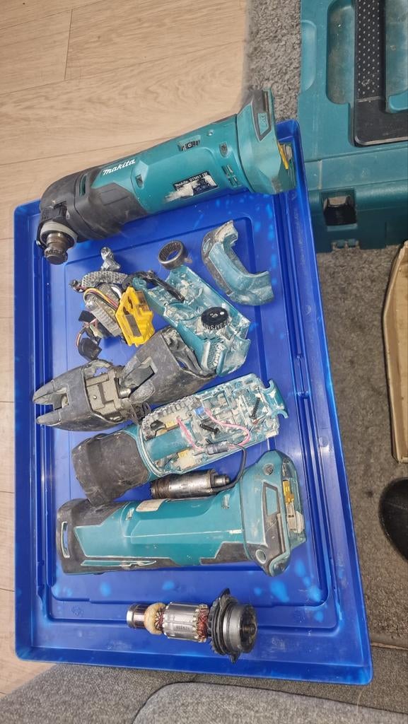 Makita dtm51 defect, Ophalen of Verzenden, Gebruikt, 1200 watt of meer, 30 tot 70 mm