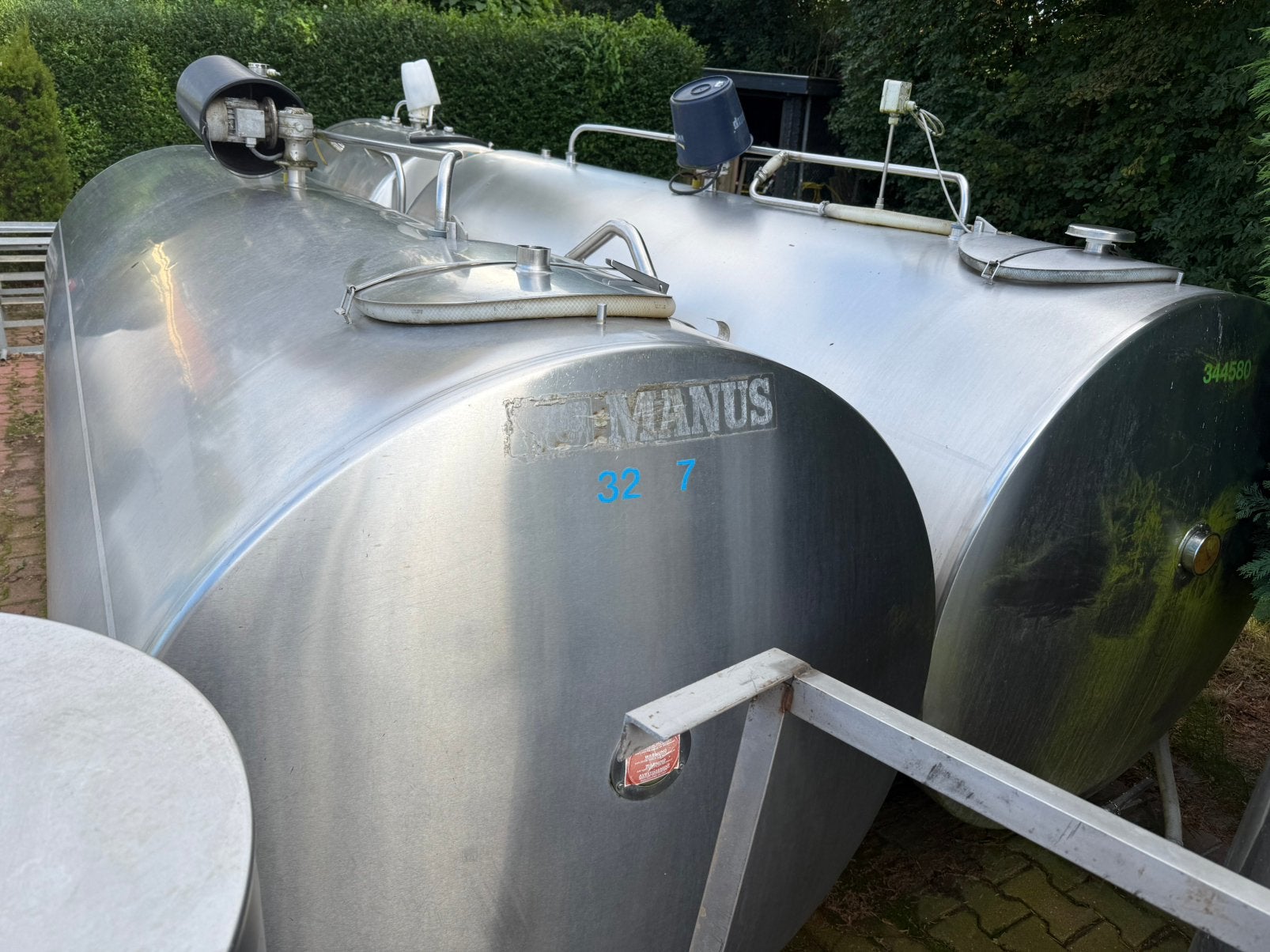Melktank Opslagtank 2x 5300 ltr, Tuin en Terras, 150 liter of meer, Ophalen, Gebruikt