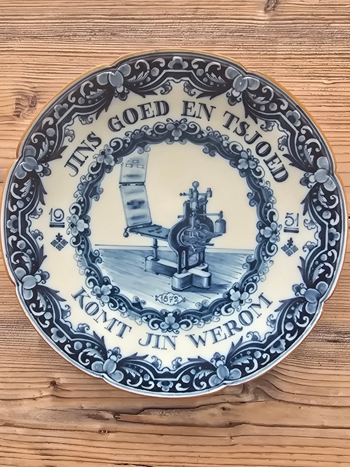 Wandbord uit Makkum, Antiek en Kunst, Antiek | Wandborden en Tegels, Ophalen of Verzenden