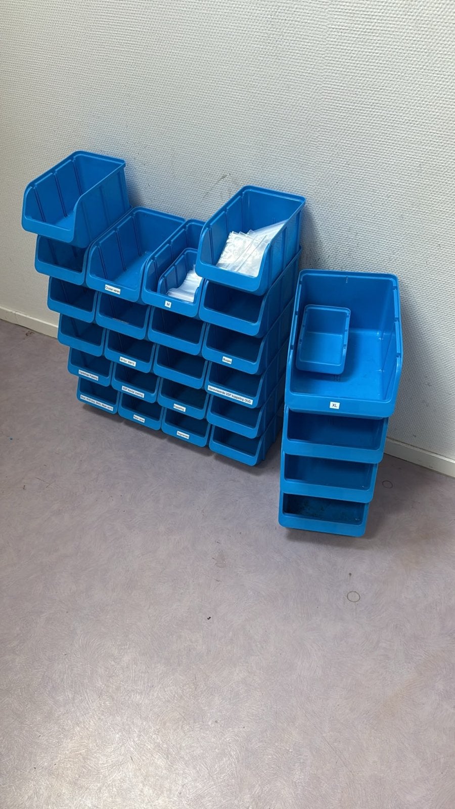 Gereedschapsbakjes - Opbergbakken voor werkplaats/magazijn, Ophalen of Verzenden, Zo goed als nieuw