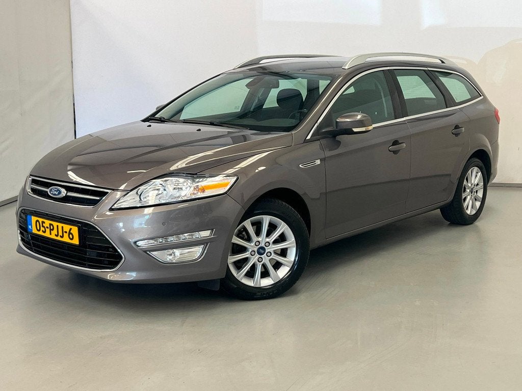 Ford Mondeo Wagon 1.6 EcoBoost Titanium / Navi / Trekhaak /, Voorwielaandrijving, Gebruikt, Zwart, 4 cilinders