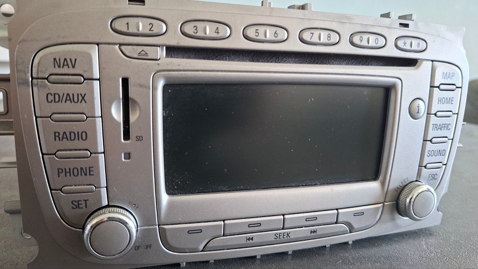 Ford Audio Systeem Navigatie Radio  ter reparatie aangeboden, Auto diversen, Ophalen of Verzenden, Gebruikt