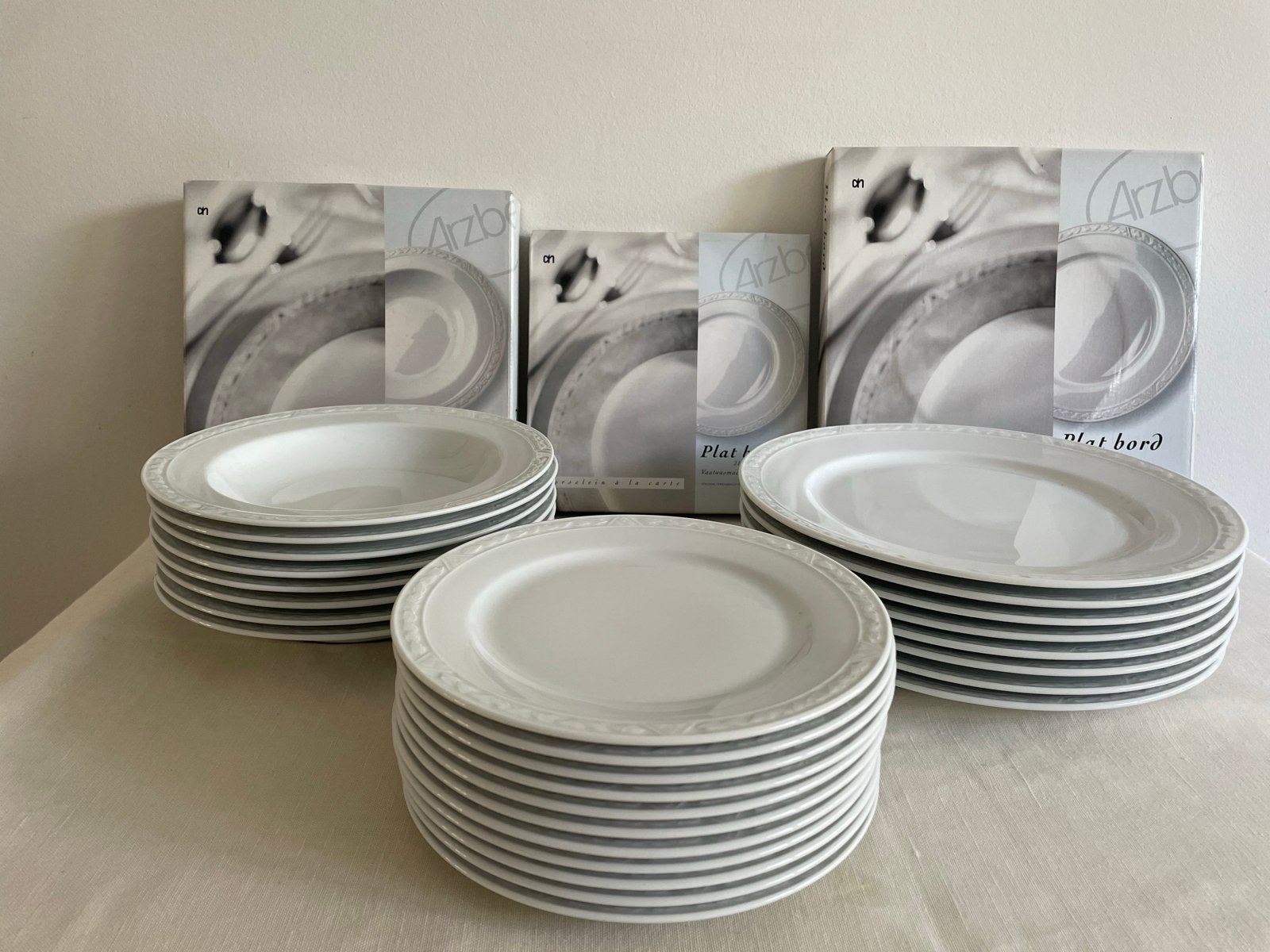 Arzberg Porseleinen Servies AH - Diepe en Platte Borden, Ophalen, Arzberg, Vintage, Nieuw