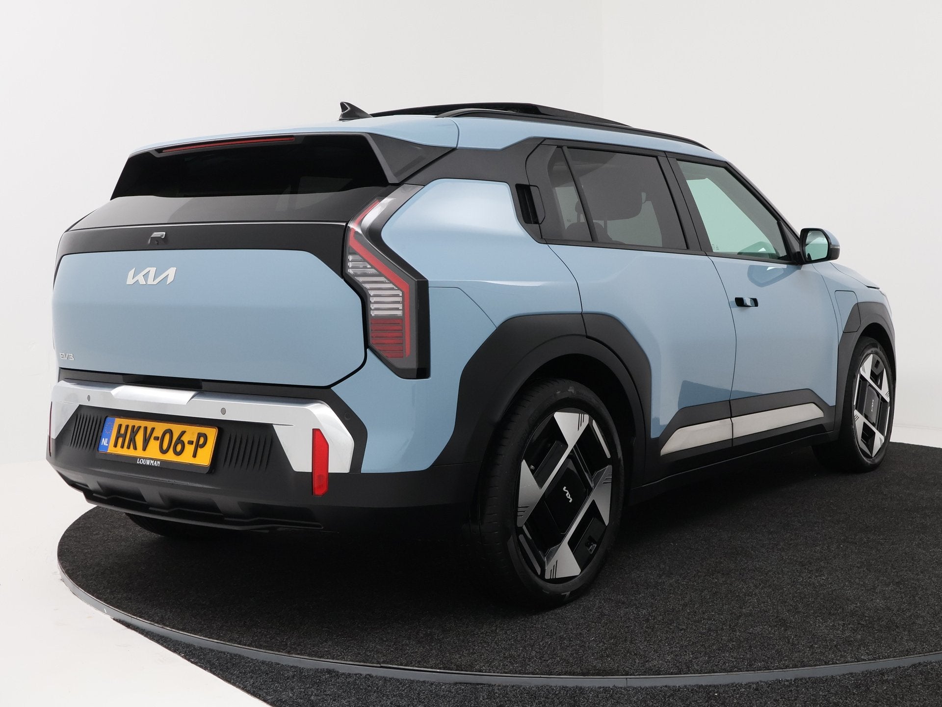 Kia EV3 Plus Advanced 81.4 kWh Panoramadak | Stoelverwarming, Auto's, Kia, Gebruikt, Zwart, Blauw, Automatische klimaatregeling