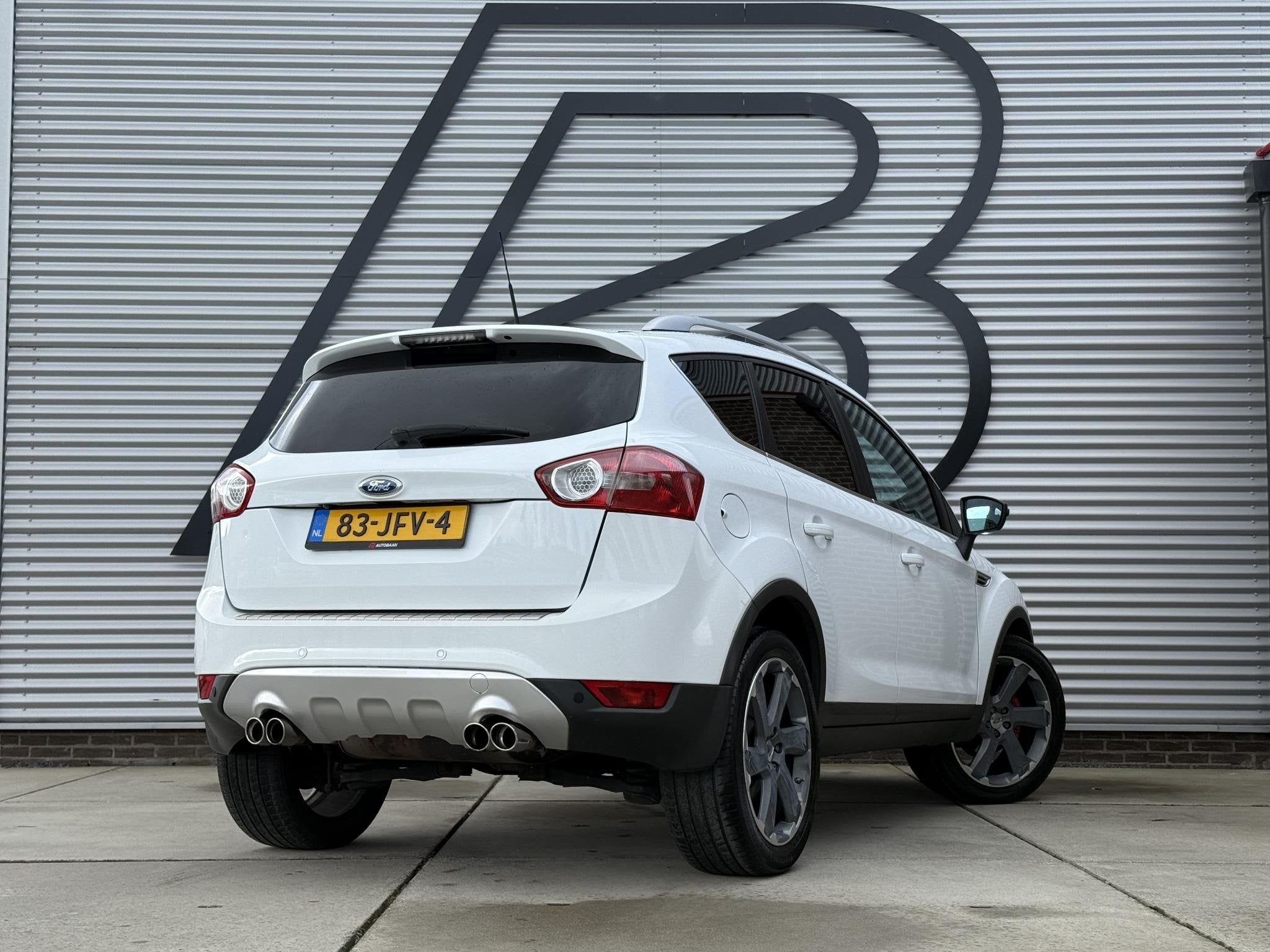 Ford Kuga 2.5 20V Titanium Navi|Pano|Camera|Clima|Cruise|PDC, Auto's, Automaat, Gebruikt, 1553 kg, Bedrijf