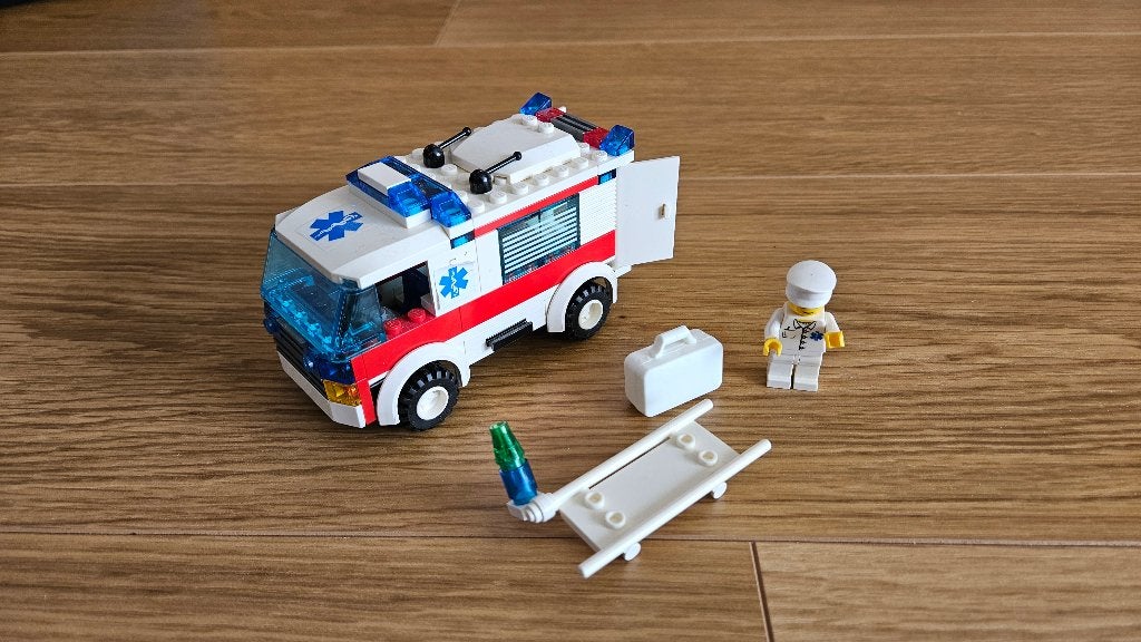 lego 7890 city ambulance, Lego, Ophalen of Verzenden, Complete set, City