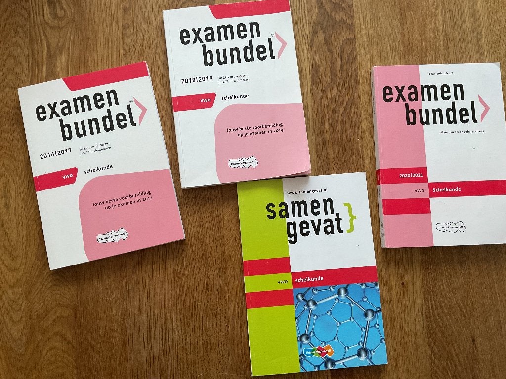 Scheikunde examenbundels en samengevat vwo, Ophalen of Verzenden, Gelezen, VWO, Scheikunde