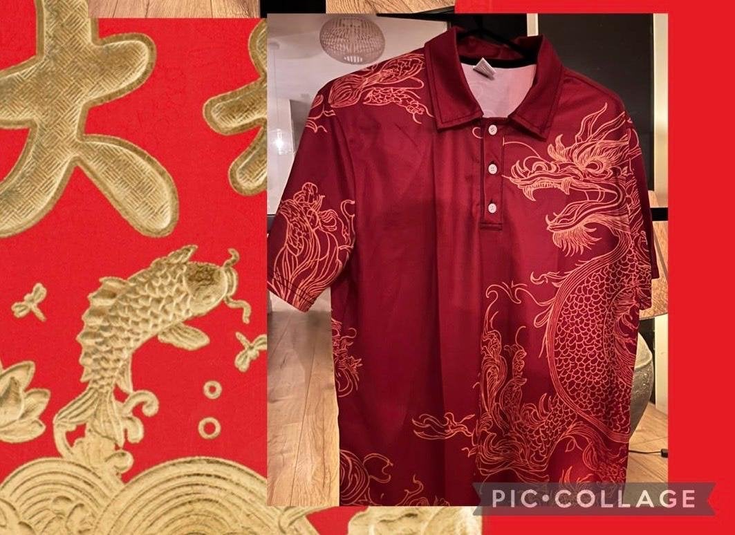 18xRood poloshirt met drakenprint, diverse maten, Carnaval, Overige maten, Ophalen of Verzenden, Zo goed als nieuw