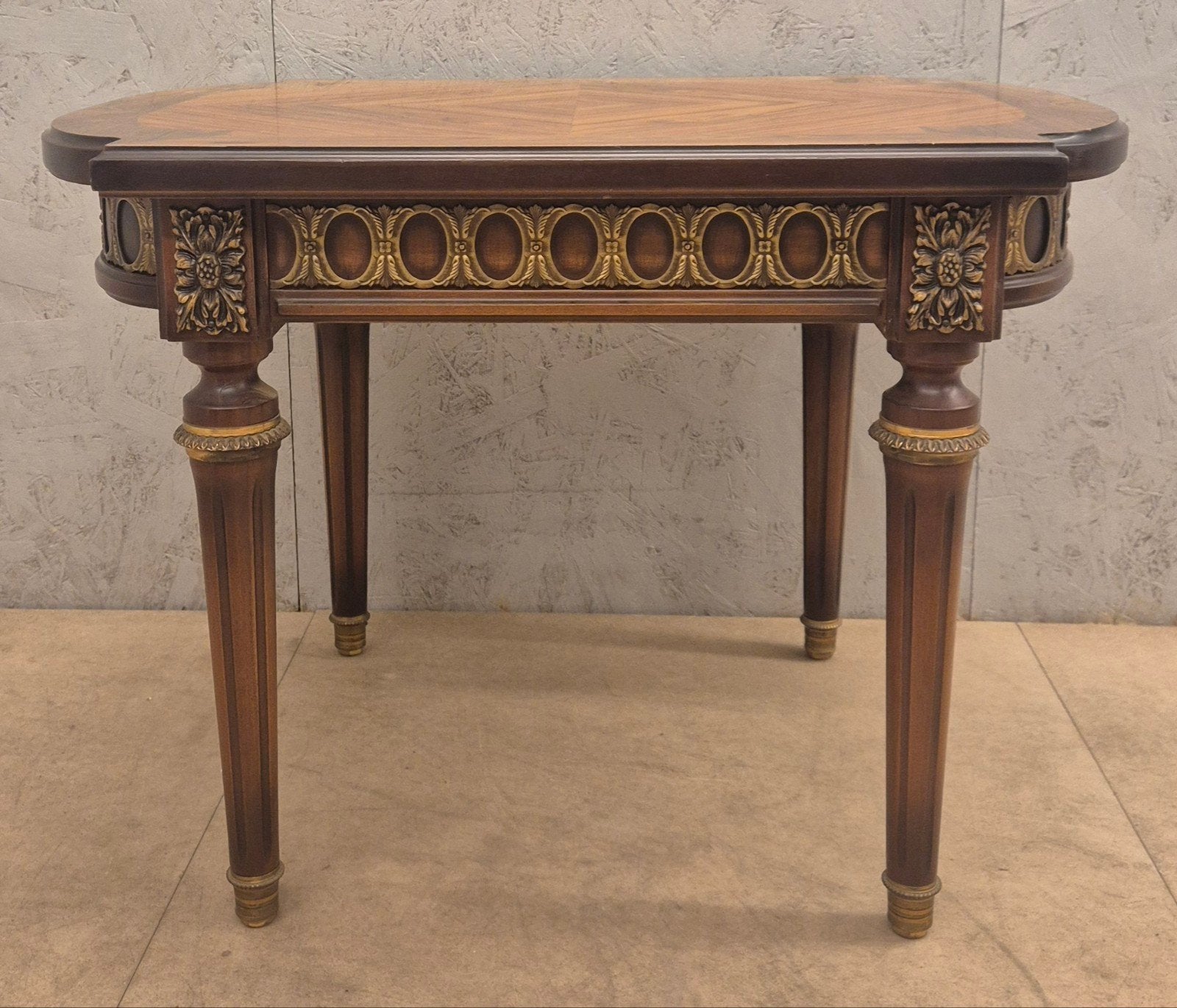 Klassieke Elysée bijzettafel / salontafel met ingelegd blad, Ophalen