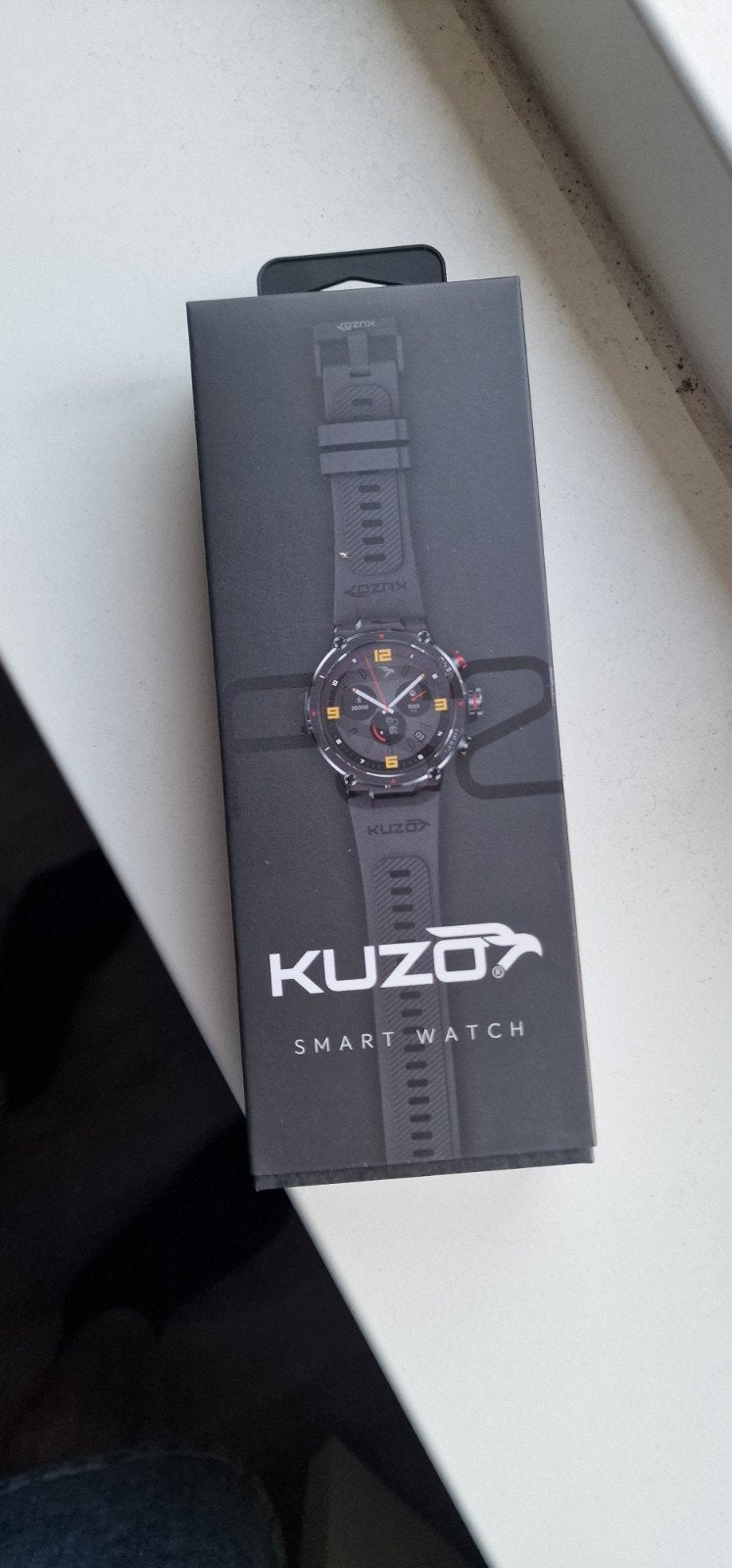 Kuzo Smartwatch FS2 - Nieuw met draadloze oplader, Conditie, Nieuw, Kuzo, Ophalen of Verzenden