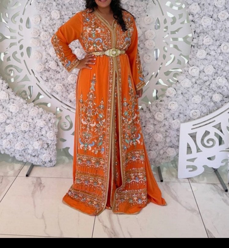 Prachtige Oranje Kaftan met Gedetailleerd Borduurwerk, Overige typen, Maat 42/44 (L), Oranje, Ophalen of Verzenden
