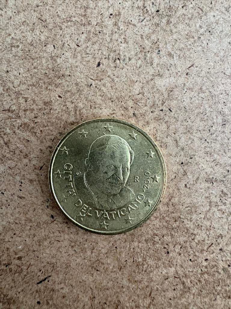 Euromunten san marino vaticaan latvia cyprus malta, Postzegels en Munten, Munten | Europa | Euromunten, Ophalen of Verzenden, 2 euro