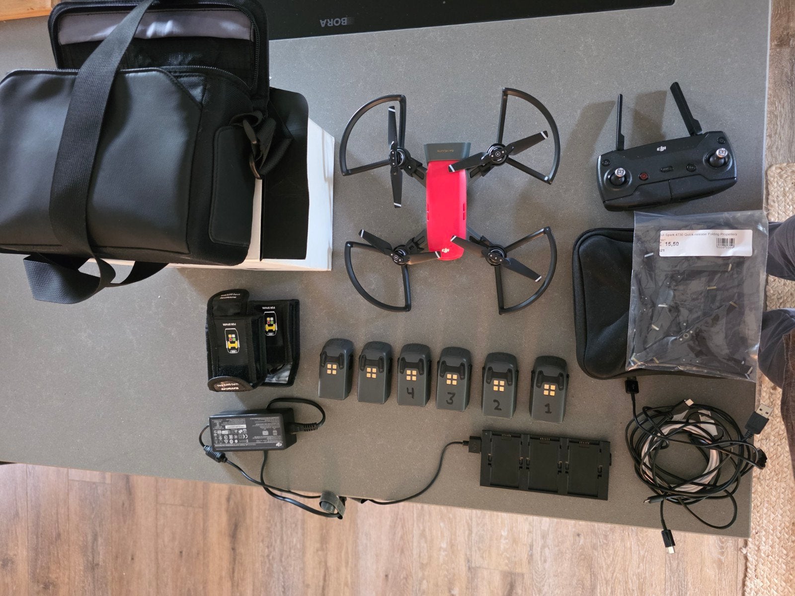 DJI Spark Fly More Combo - Complete set met 6 accu's, Ophalen of Verzenden, Zo goed als nieuw, Minder dan 250 gram, DJI