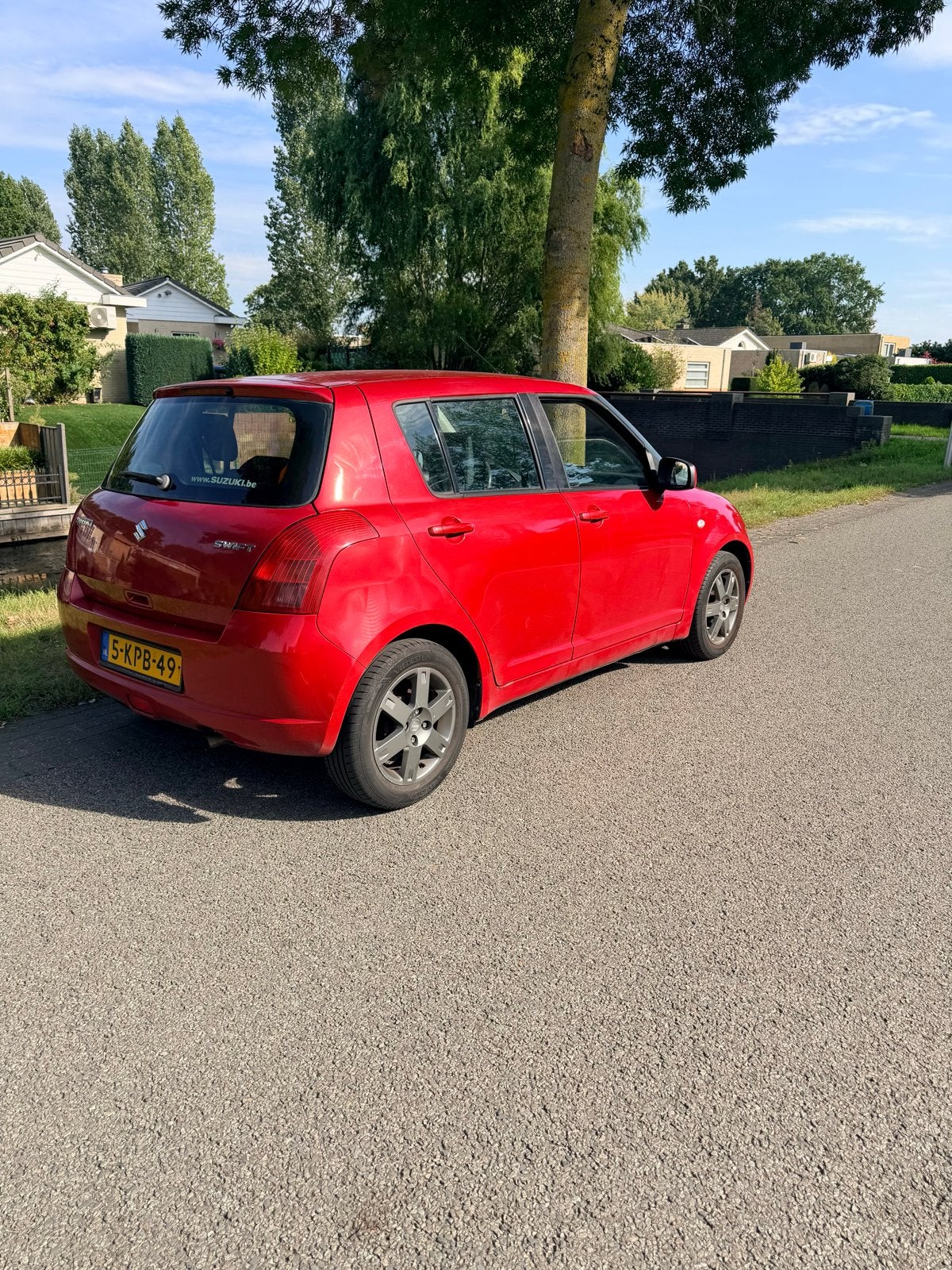 Foto 10 van Suzuki Swift 1.3 5D Airco – APK 03-2027