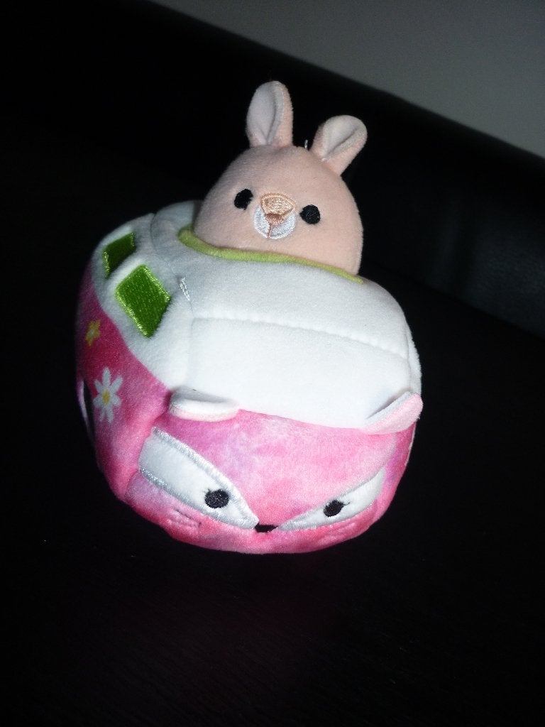 Squishmallow Konijn met bus / auto squishville / micromallow, Konijn, Ophalen of Verzenden, Zo goed als nieuw, Roze