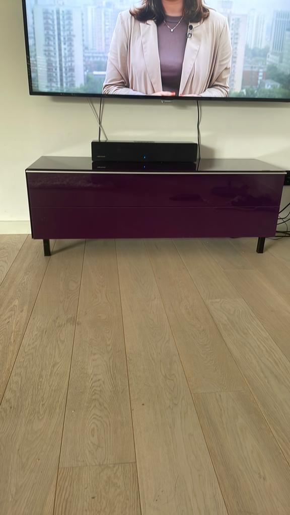 Spectral TV meubel paars gkas, Ophalen of Verzenden, Zo goed als nieuw, 25 tot 50 cm, Minder dan 100 cm