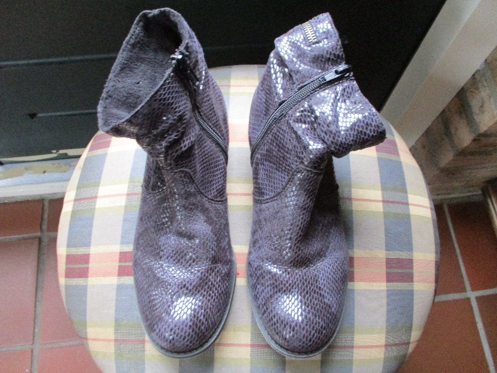 mj/RIEKER/laarsjes/maat 38/aubergine kleur/ ALS NIEUW!, Overige kleuren, Verzenden, Lage of Enkellaarzen, Zo goed als nieuw
