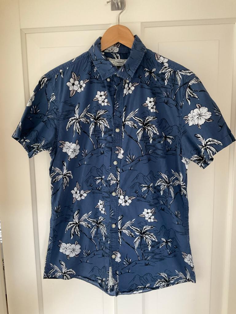 Heren blouse blauw met palmboomprint hawai maat L, Ophalen of Verzenden, Zo goed als nieuw, Blauw, Halswijdte 41/42 (L)