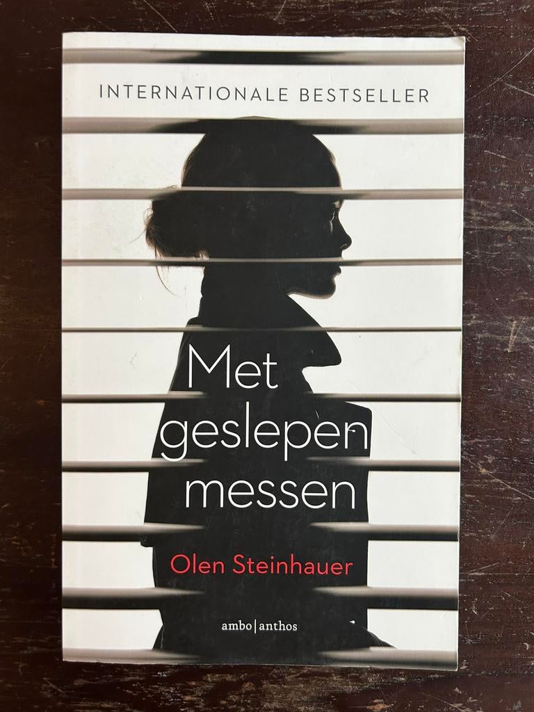 Olen Steinhauer - Met geslepen messen, Ophalen of Verzenden, Zo goed als nieuw, Olen Steinhauer