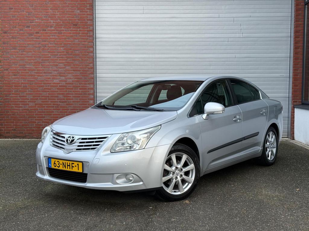 Toyota Avensis 2.0 VVTi Executive Business| AUTOMAAT| NAP| N, Auto's, Toyota, Euro 5, Zwart, 4 cilinders, Zilver of Grijs