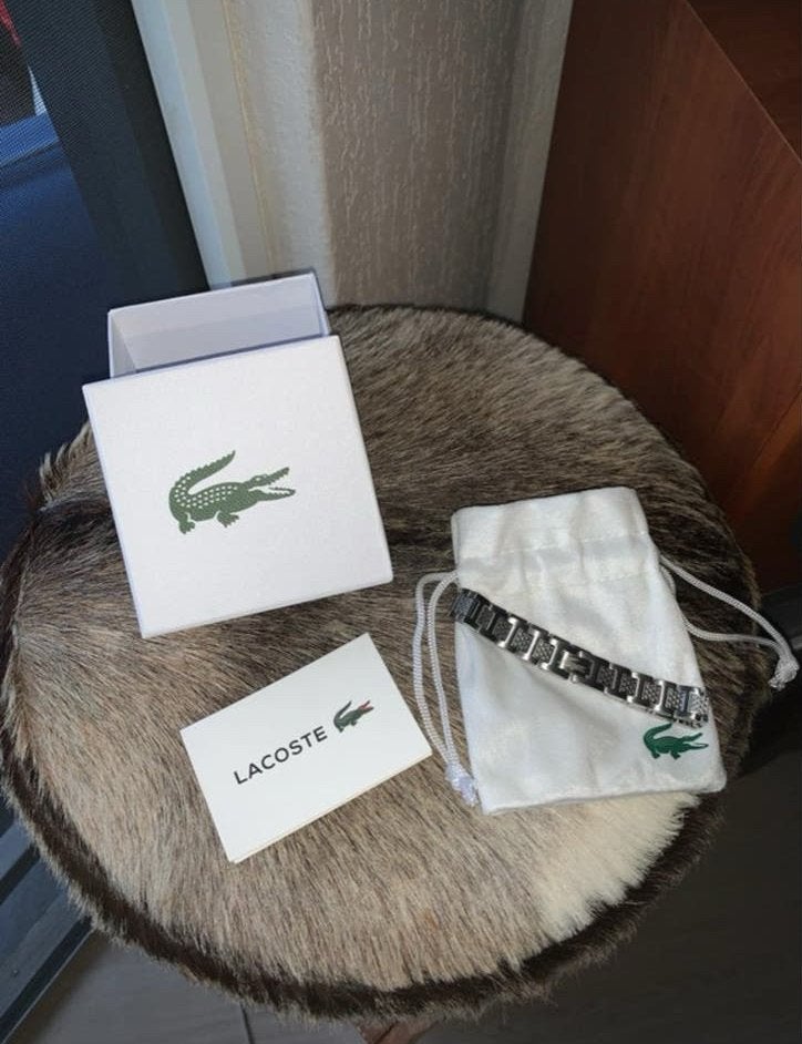 Nieuw Lacoste armband met doosje en zakje, Staal, Nieuw, Ophalen of Verzenden, Zilver