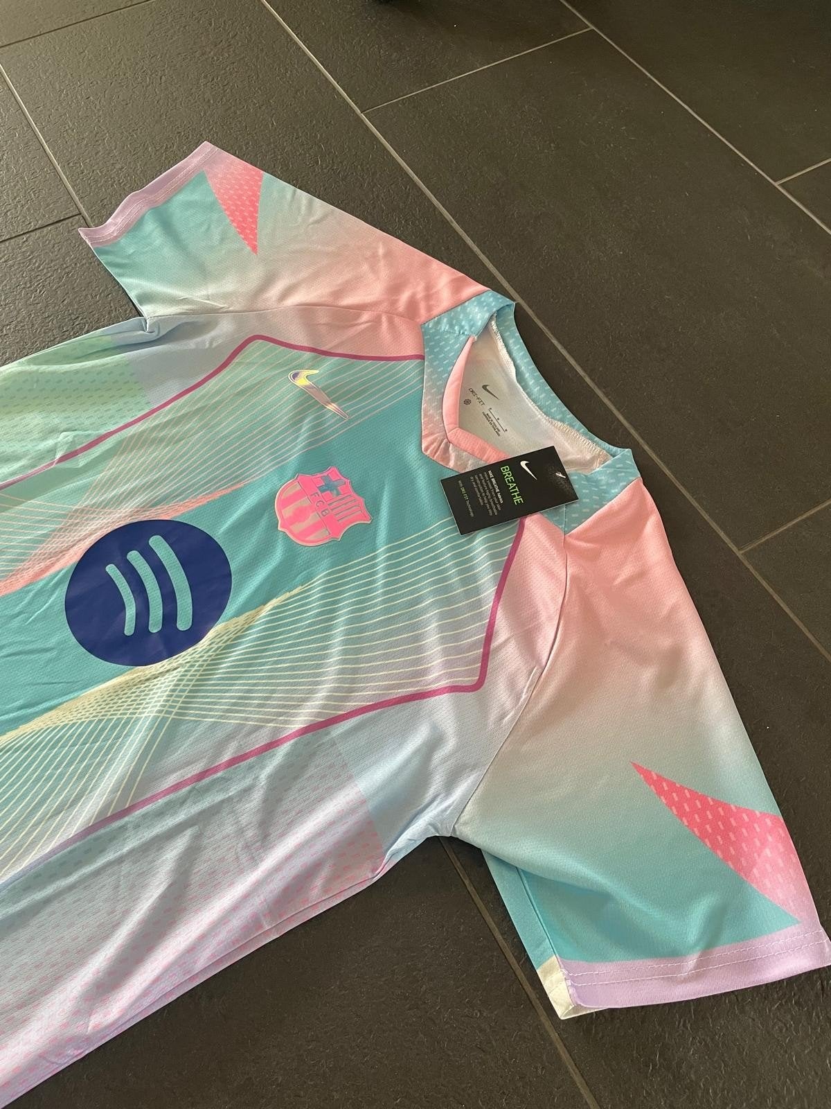 FC Barcelona Voetbalshirt - maat M, Ophalen of Verzenden, Nieuw