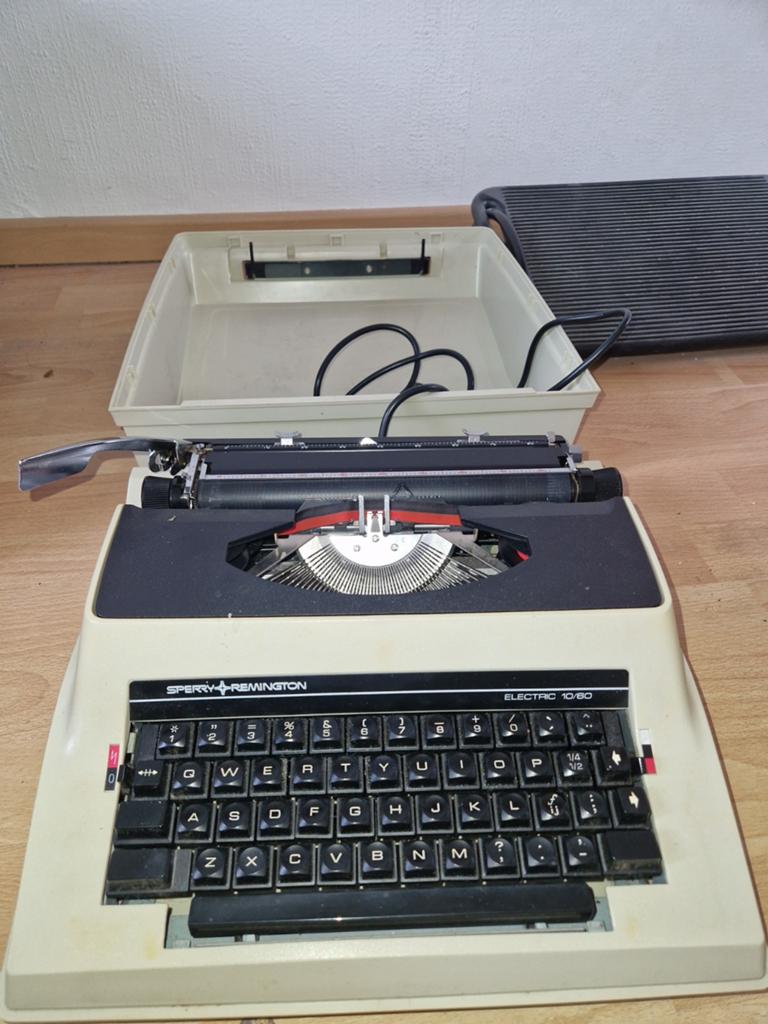 Typemachine 1970, Diversen, Typemachines, Ophalen, Zo goed als nieuw