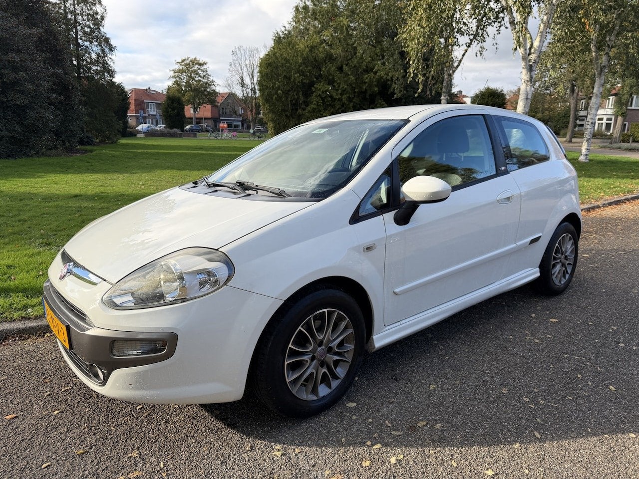 Fiat Punto Evo 1.3 M-Jet Dynamic YOUNGTIMER EURO 5 NAP, Auto's, Voorwielaandrijving, Euro 5, 28 km/l, Gebruikt
