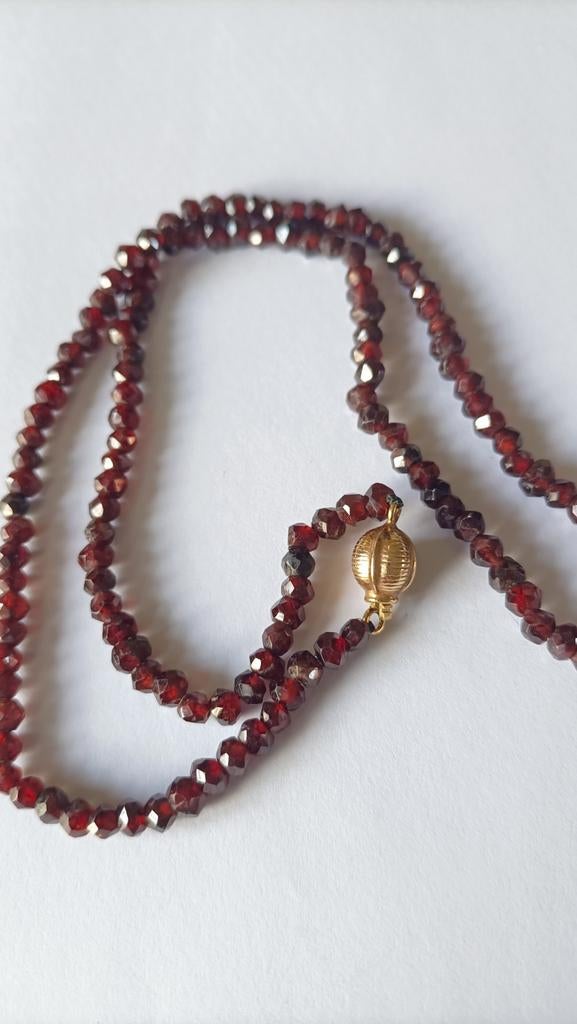 Oude ketting Granaat met Gouden Slot, 14 krt, Verzenden, Goud, Ketting, Met edelsteen